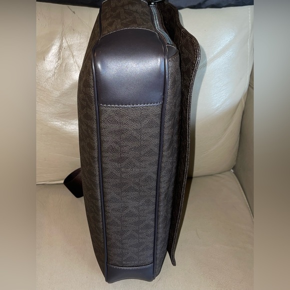 Auth:Jet Set Michael Kors Large Laptop Dossier Messenger Bag RFID (UNISEX) BNWOT - Picture 5 of 16